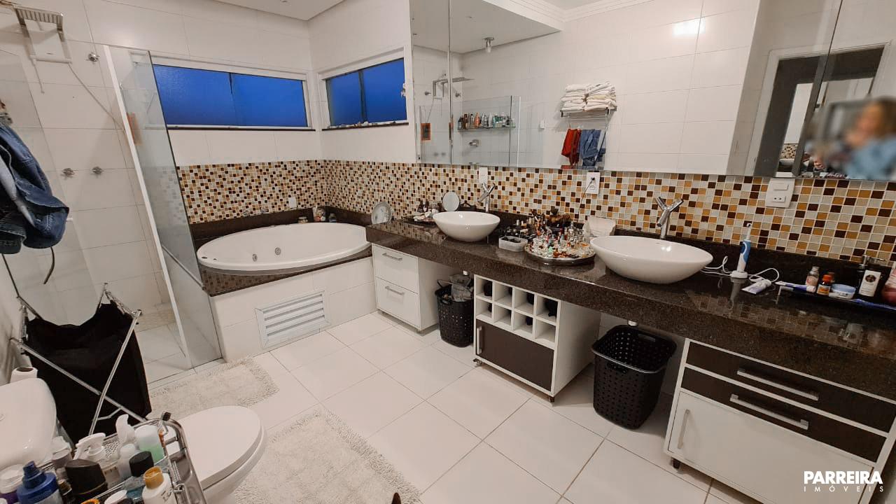 60e056b817f32.jpg
