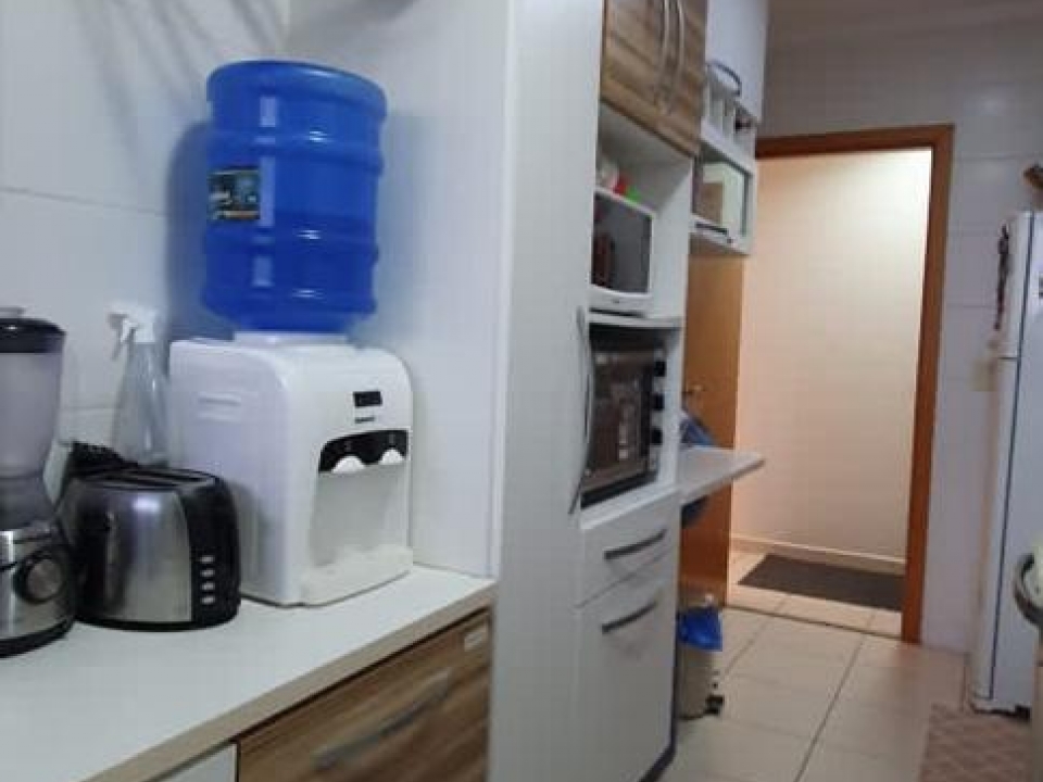 b2f33948c2de392eda5bdf6af36e9561.jpg